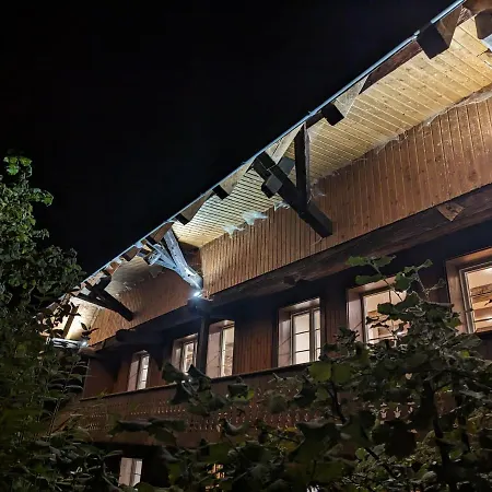 Apartamento Im Historischen Schwarzwaldhaus Wieden